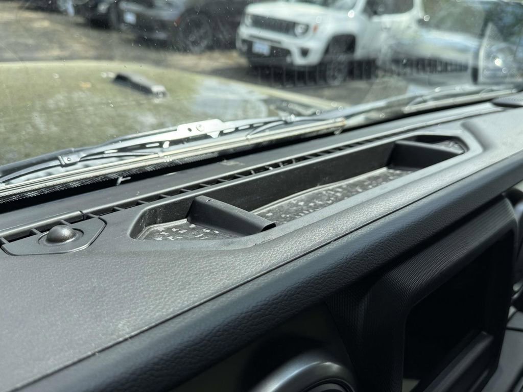 Used 2021 Jeep Gladiator Sport image 24