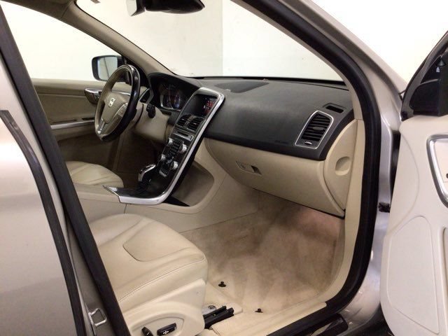 Used 2015 Volvo XC60 T5 Platinum AWD/4WD image 8