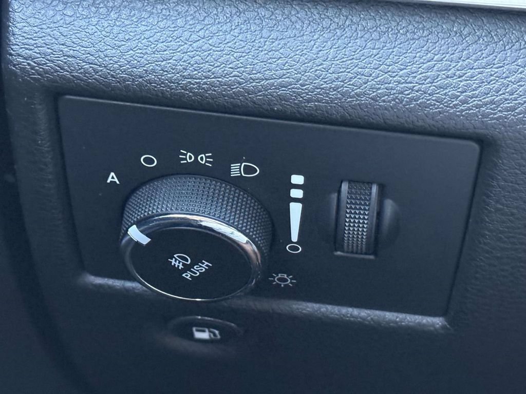 Used 2018 Jeep Grand Cherokee Trailhawk w/ Trailhawk Luxury Group AWD/4WD image 27