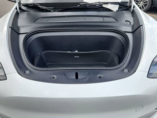 Used 2023 Tesla Model Y Long Range image 12