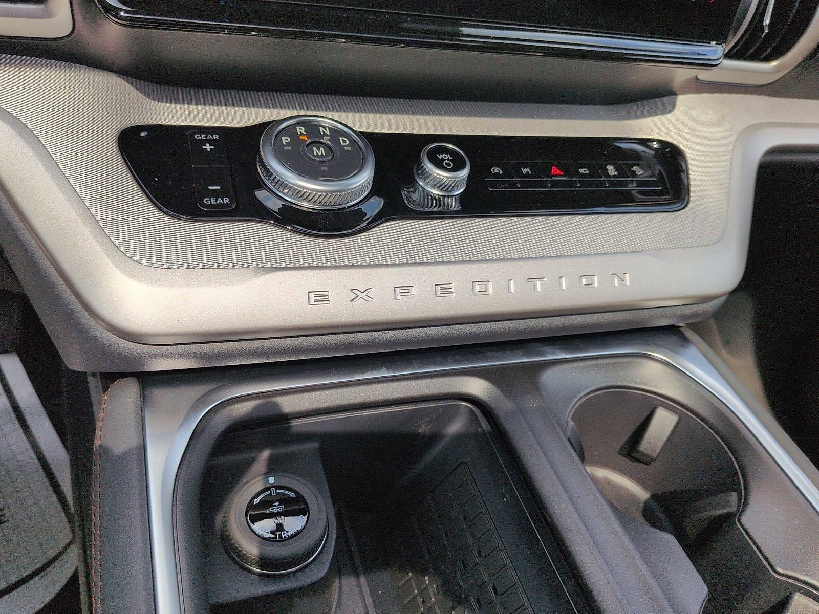 New 2025 Ford Expedition Active AWD/4WD image 20