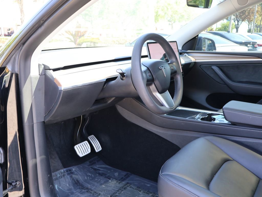 Used 2022 Tesla Model Y Performance image 27