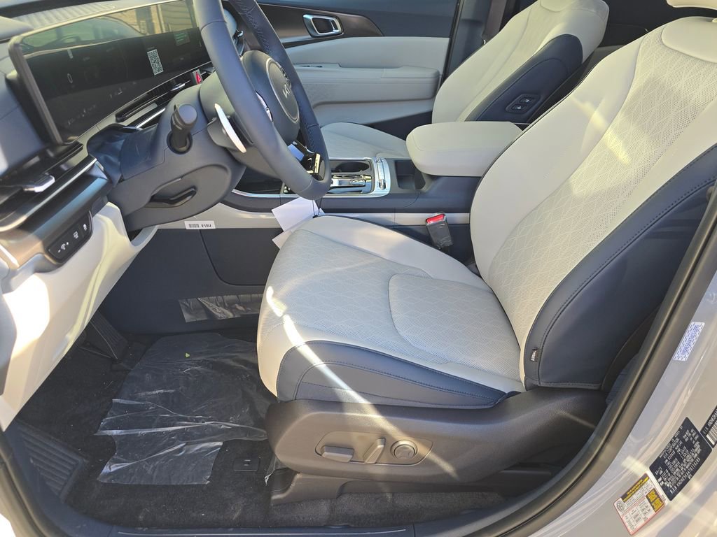 New 2026 Kia Carnival SX w/ SX Dark Edition Package image 13