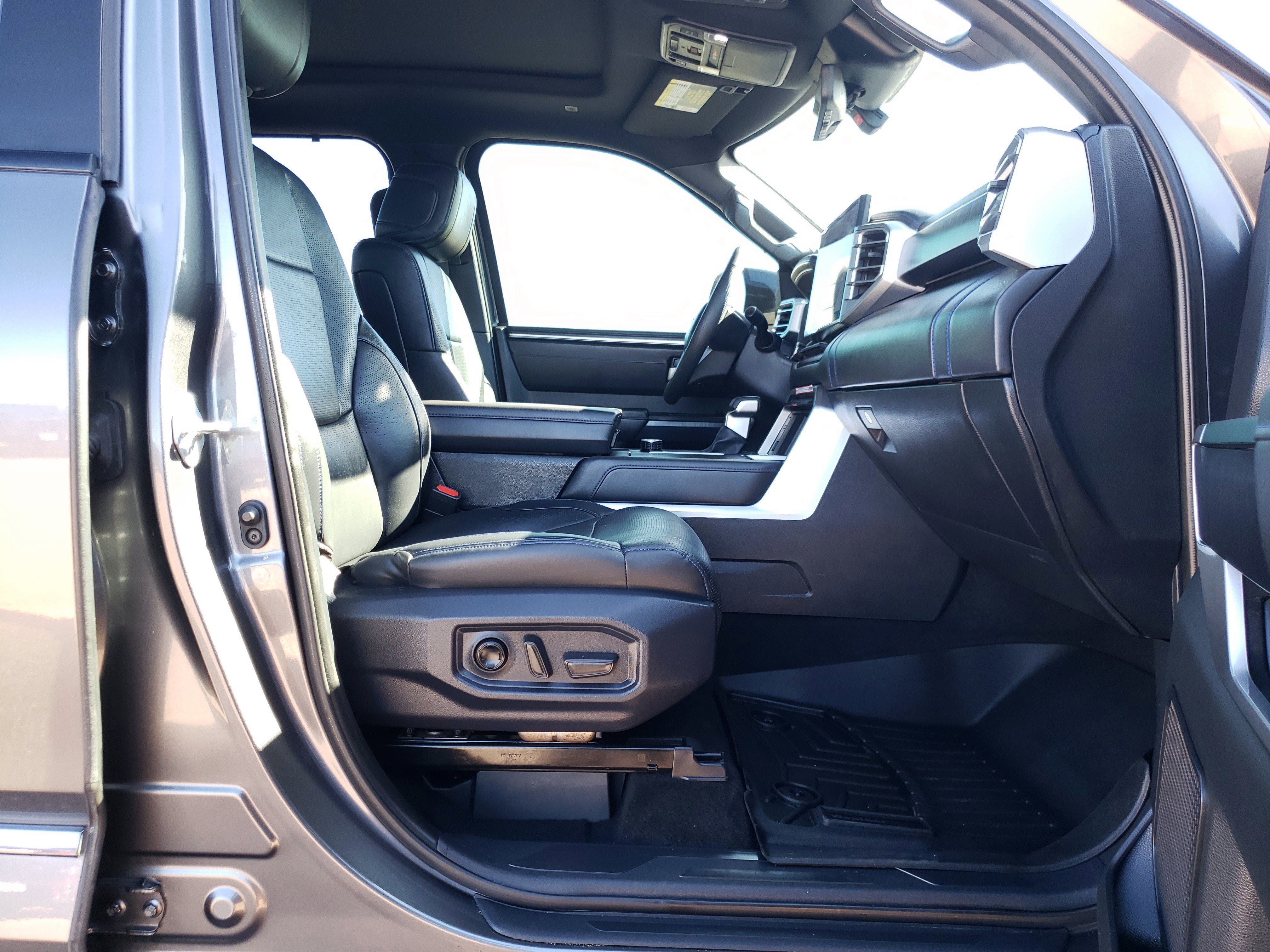 Used 2025 Toyota Tundra Platinum AWD/4WD image 19