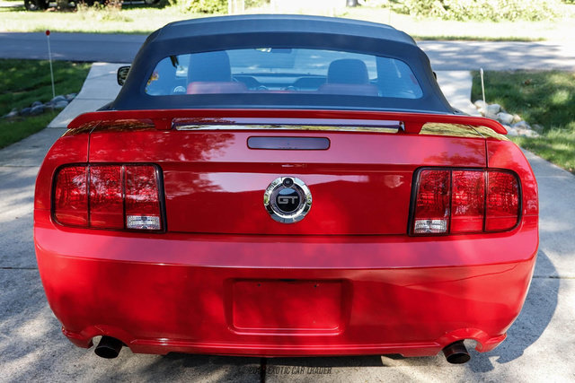 Used 2006 Ford Mustang GT Premium RWD image 17