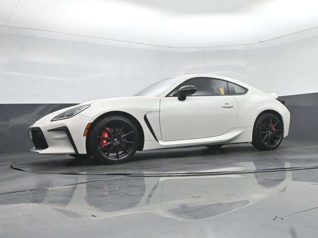 Used 2025 Toyota GR86 Premium w/ Performance Package RWD image 45