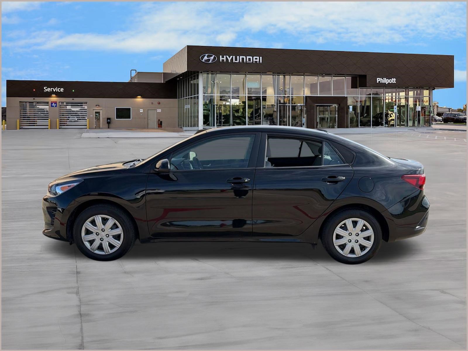 Used 2023 Kia Rio S image 2