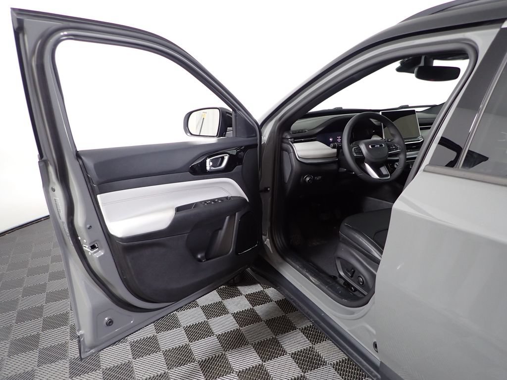 New 2026 Jeep Compass Limited AWD/4WD image 18