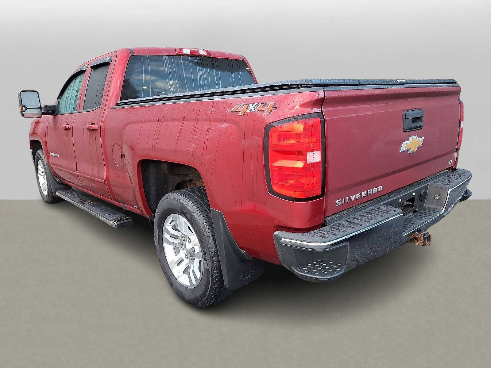 Used 2018 Chevrolet Silverado 1500 LT w/ Max Trailering Package image 3