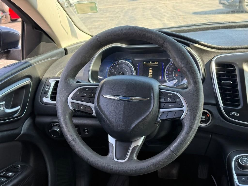 Used 2016 Chrysler 200 Limited image 12