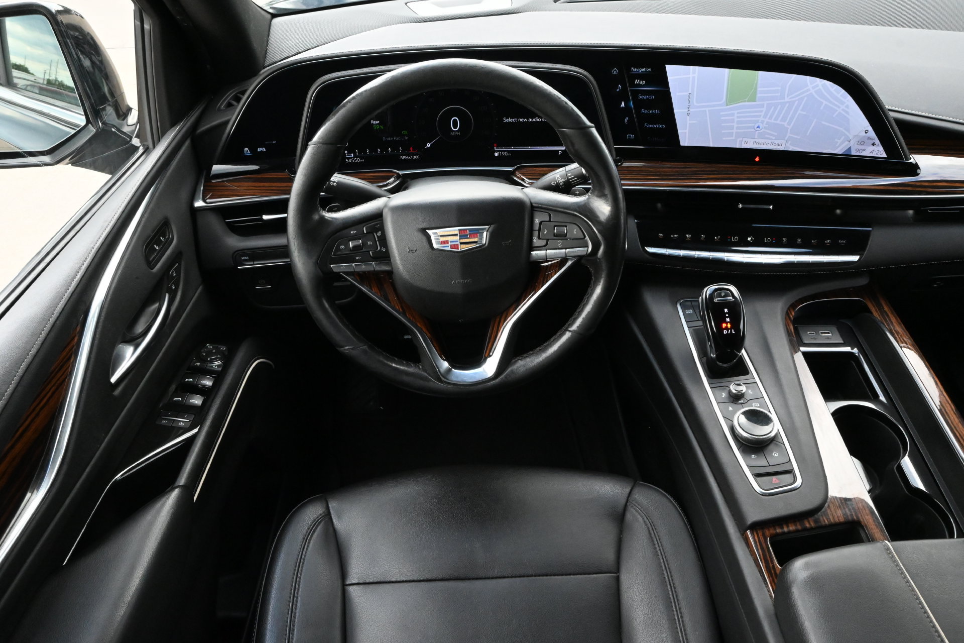 Certified 2022 Cadillac Escalade ESV Luxury RWD image 9