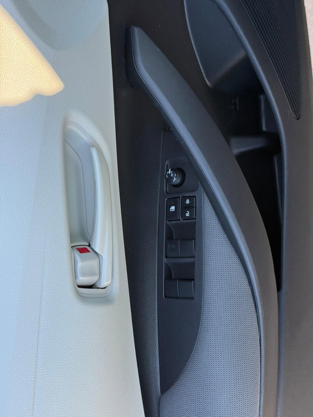 Certified 2024 Toyota Corolla LE FWD image 17