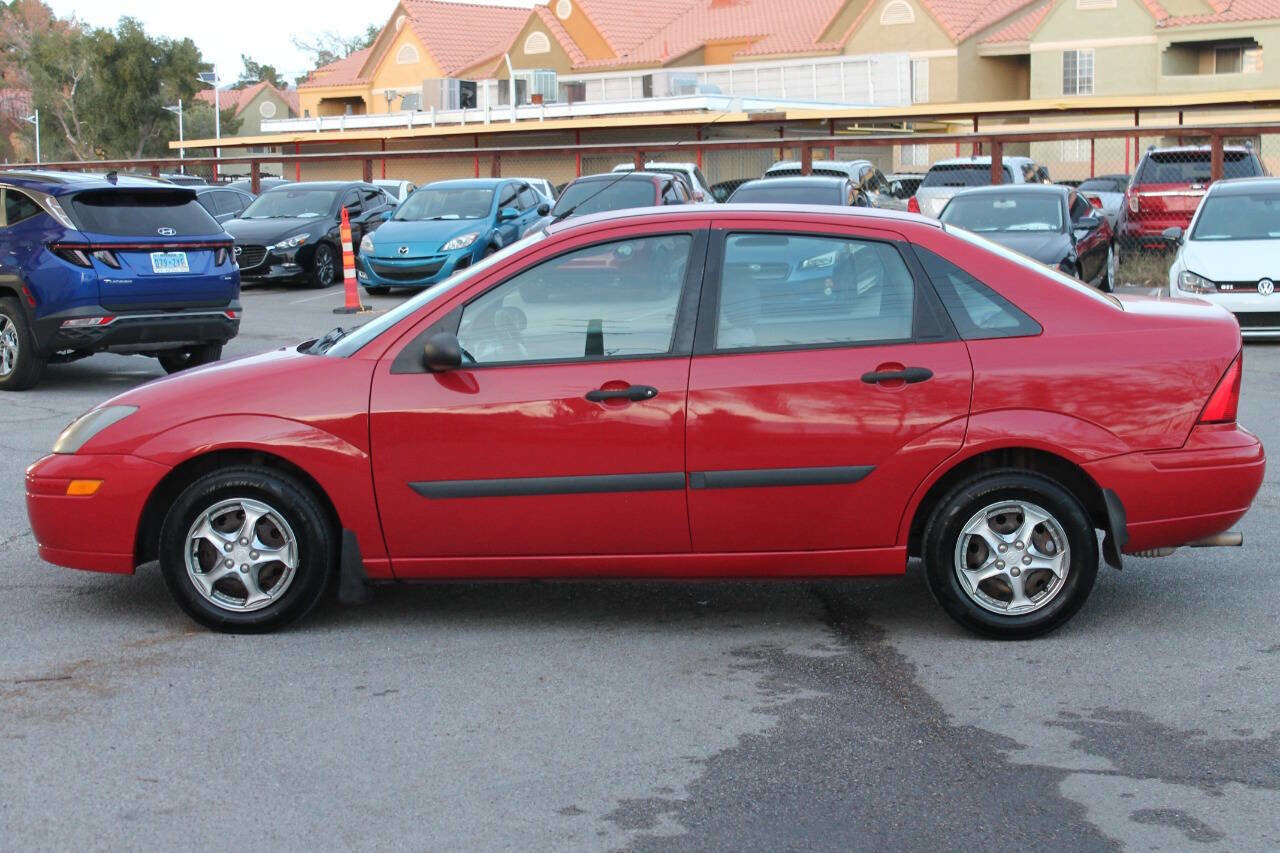 Used 2004 Ford Focus LX FWD image 5