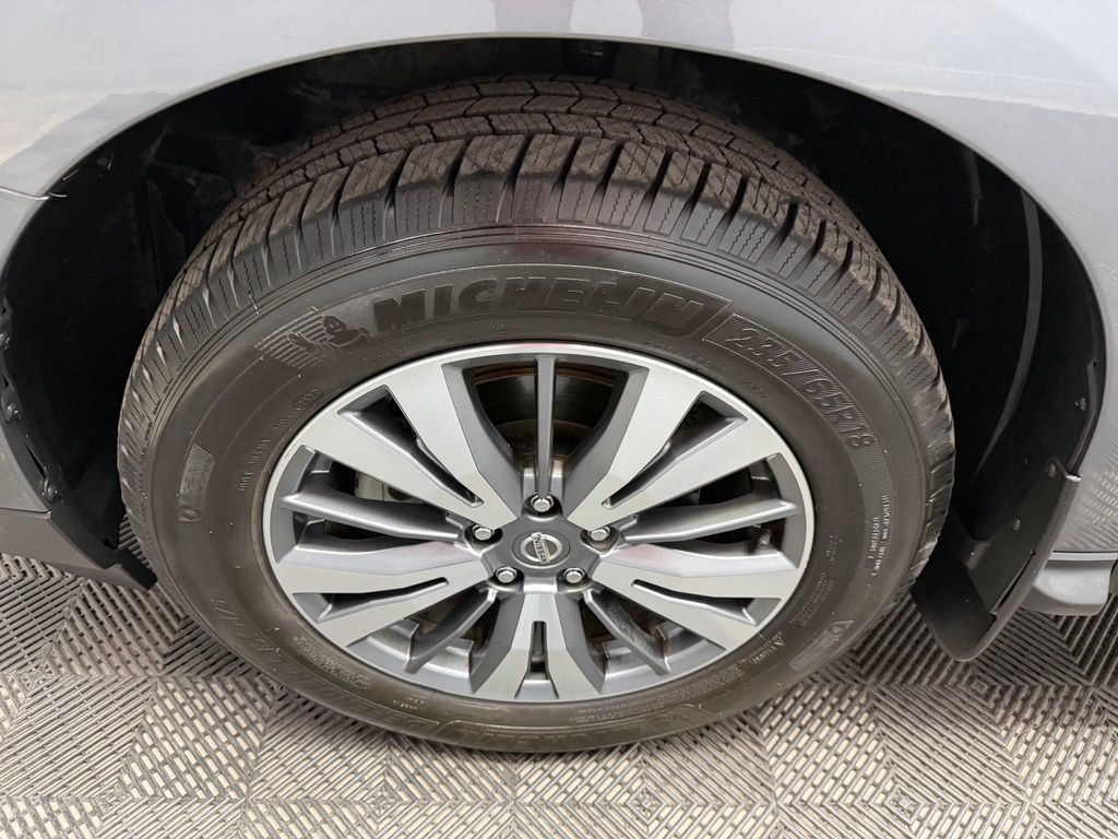 Used 2020 Nissan Pathfinder S AWD/4WD image 21