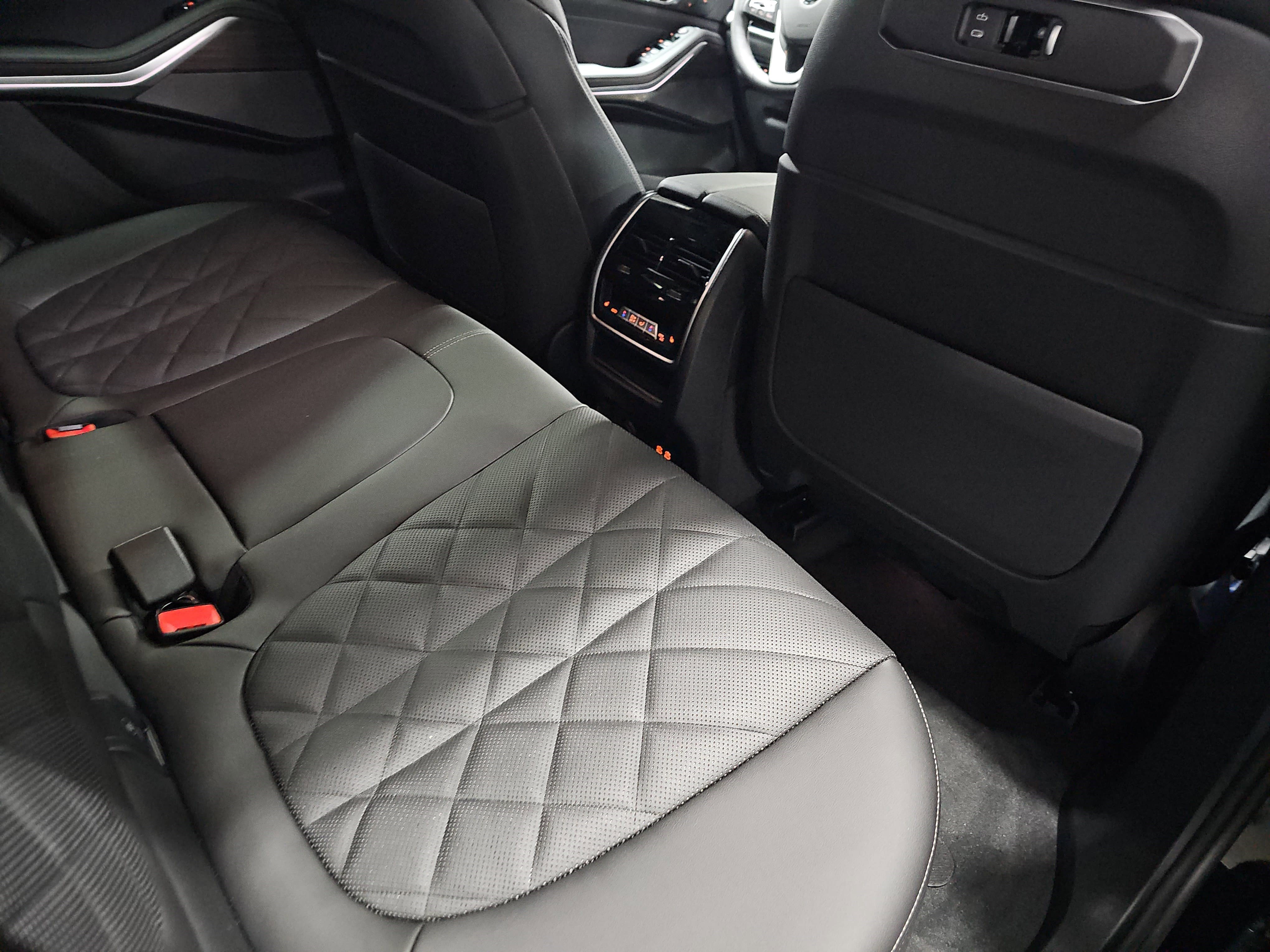 New 2026 BMW X5 xDrive40i w/ Climate Comfort Package image 11