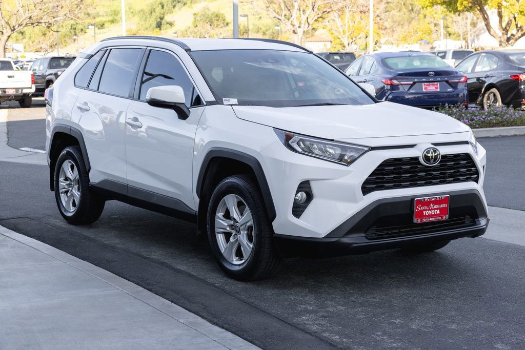 Used 2021 Toyota RAV4 XLE w/ Carpet Mat Package (TMS) image 3