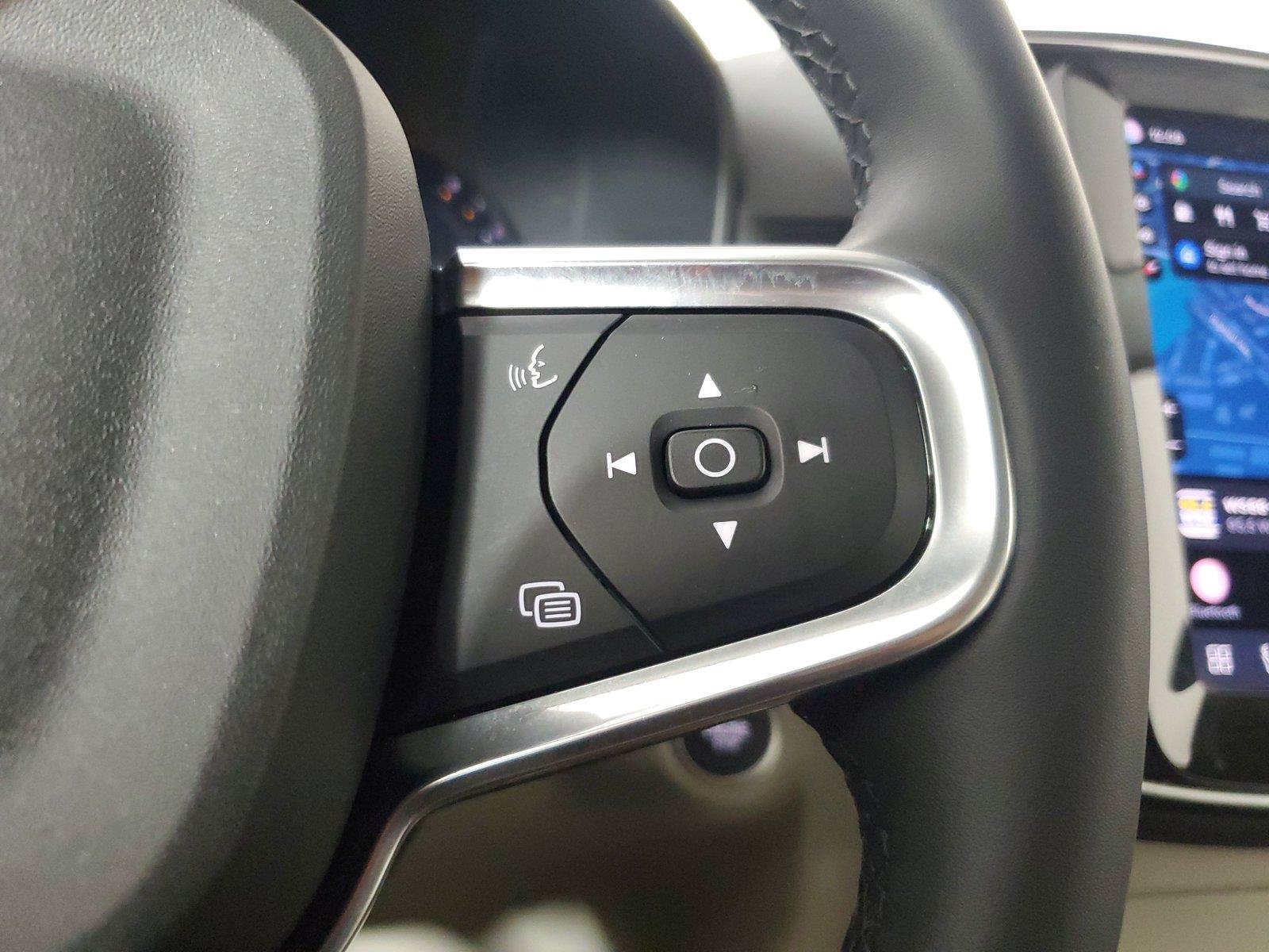 Certified 2024 Volvo XC40 B5 Plus w/ Protection Package Premier AWD/4WD image 26