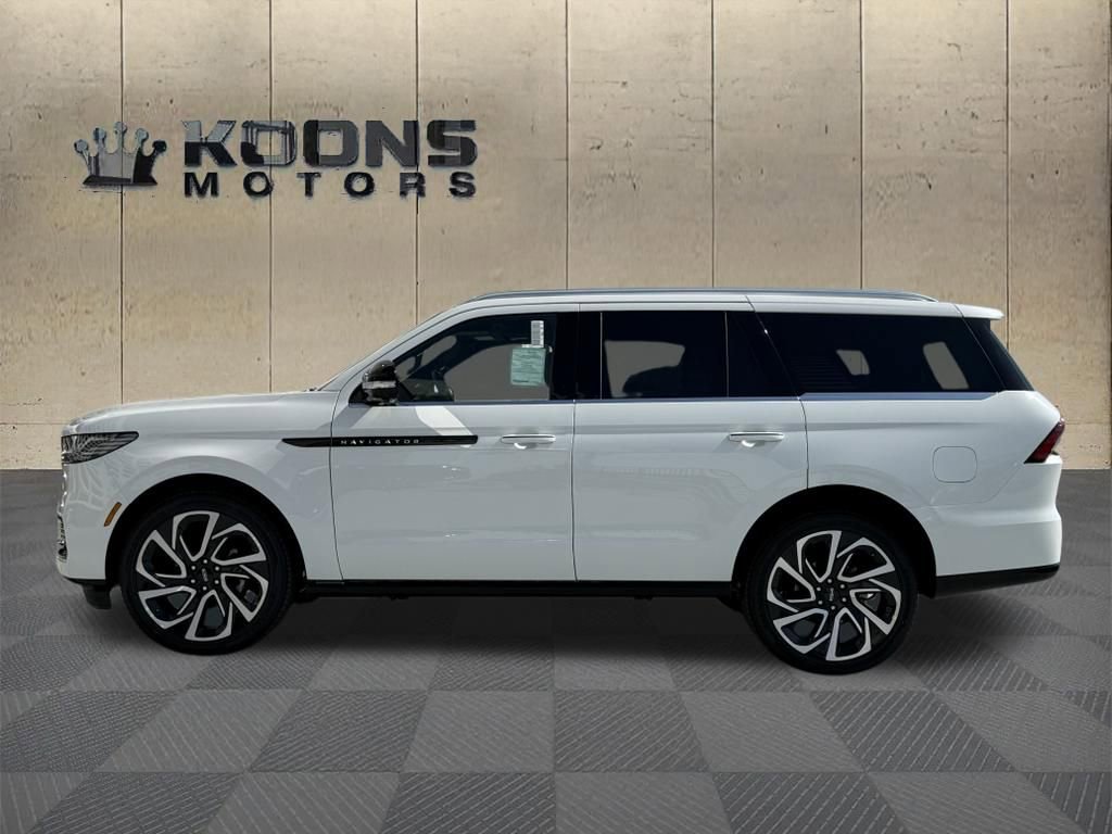 New 2026 Lincoln Navigator Black Label video 2