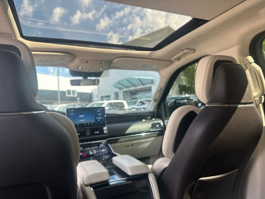 Used 2022 Lincoln Navigator L Black Label AWD/4WD image 16
