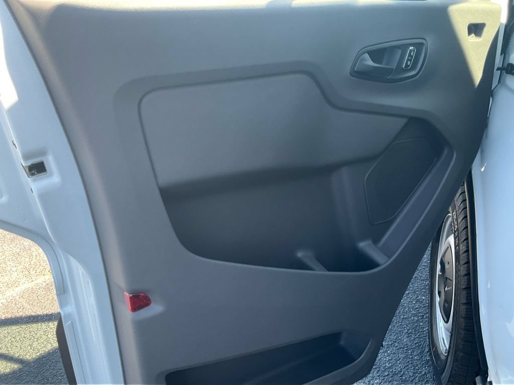 New 2026 Ford Transit 250 148 Medium Roof RWD image 15