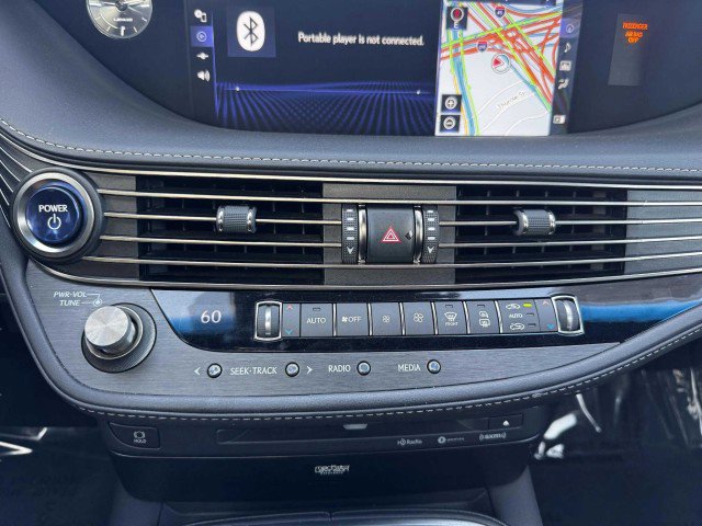 Used 2018 Lexus LS 500h w/ Luxury Package image 27