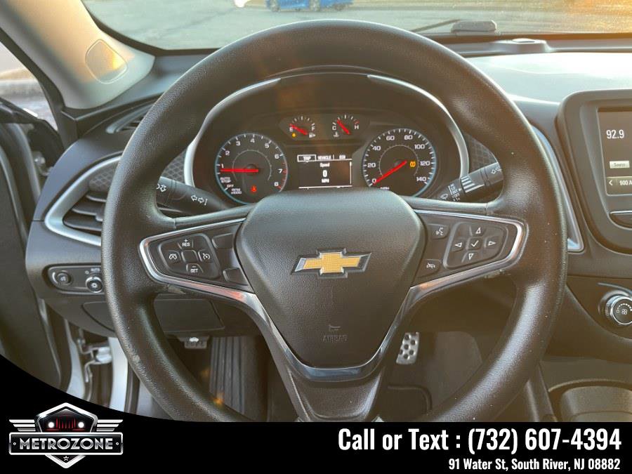 Used 2017 Chevrolet Malibu LS image 22