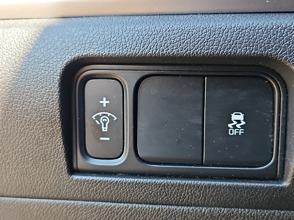 Certified 2024 Kia Sorento S FWD image 27