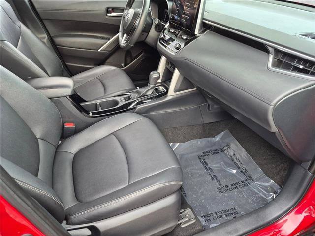 Used 2024 Toyota Corolla Cross XLE FWD image 18
