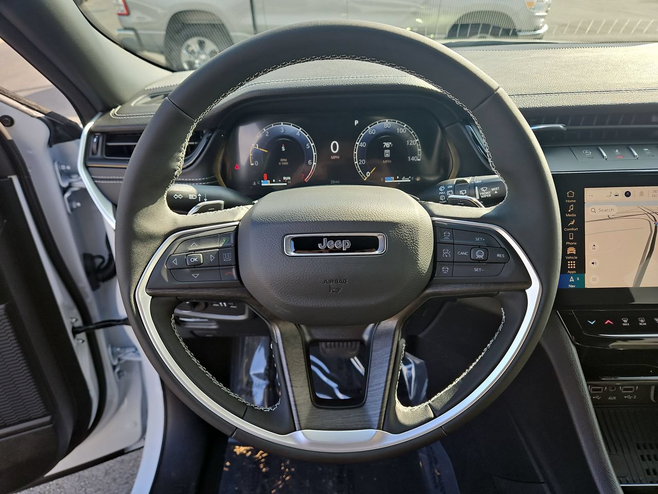 New 2026 Jeep Grand Cherokee Altitude AWD/4WD image 20