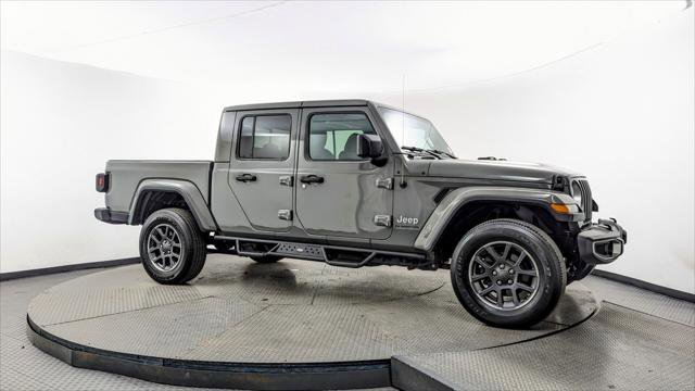 Used 2020 Jeep Gladiator Overland w/ Trailer Tow Package image 11