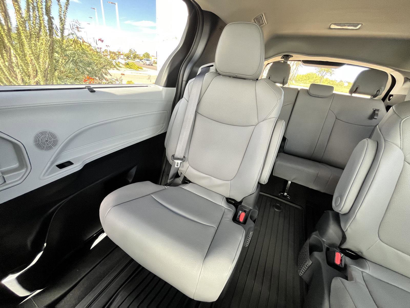 New 2025 Toyota Sienna XLE image 32