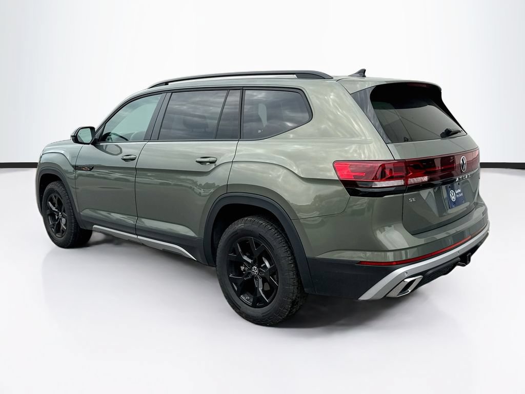Used 2025 Volkswagen Atlas Peak Edition SE AWD/4WD image 7