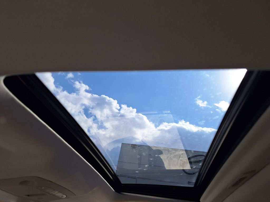 Used 2023 Nissan Armada SL image 13