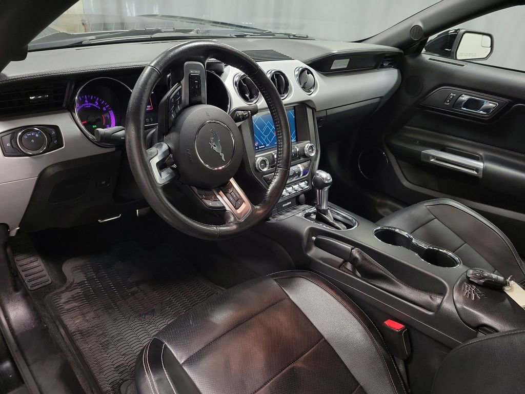Used 2017 Ford Mustang GT Premium w/ Black Accent Package RWD image 14
