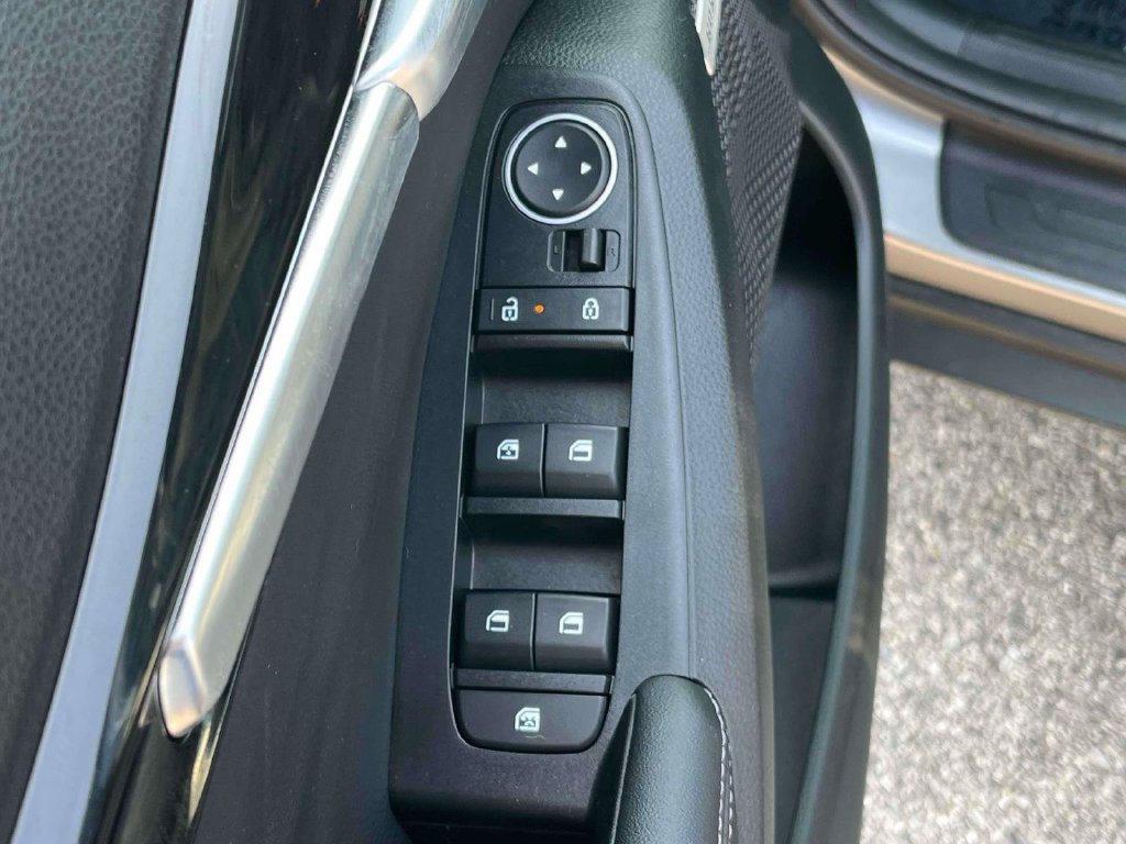 Used 2025 Kia Seltos SX AWD/4WD image 14