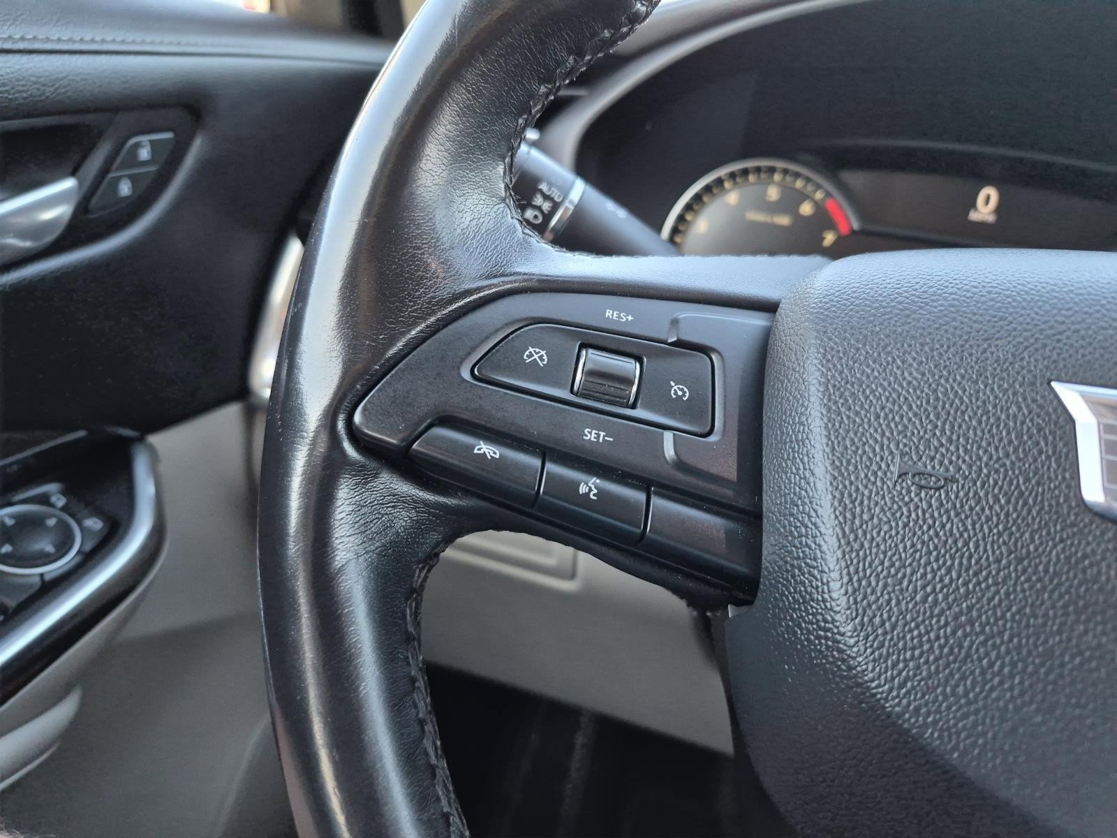 Used 2019 Cadillac XT4 Luxury image 16