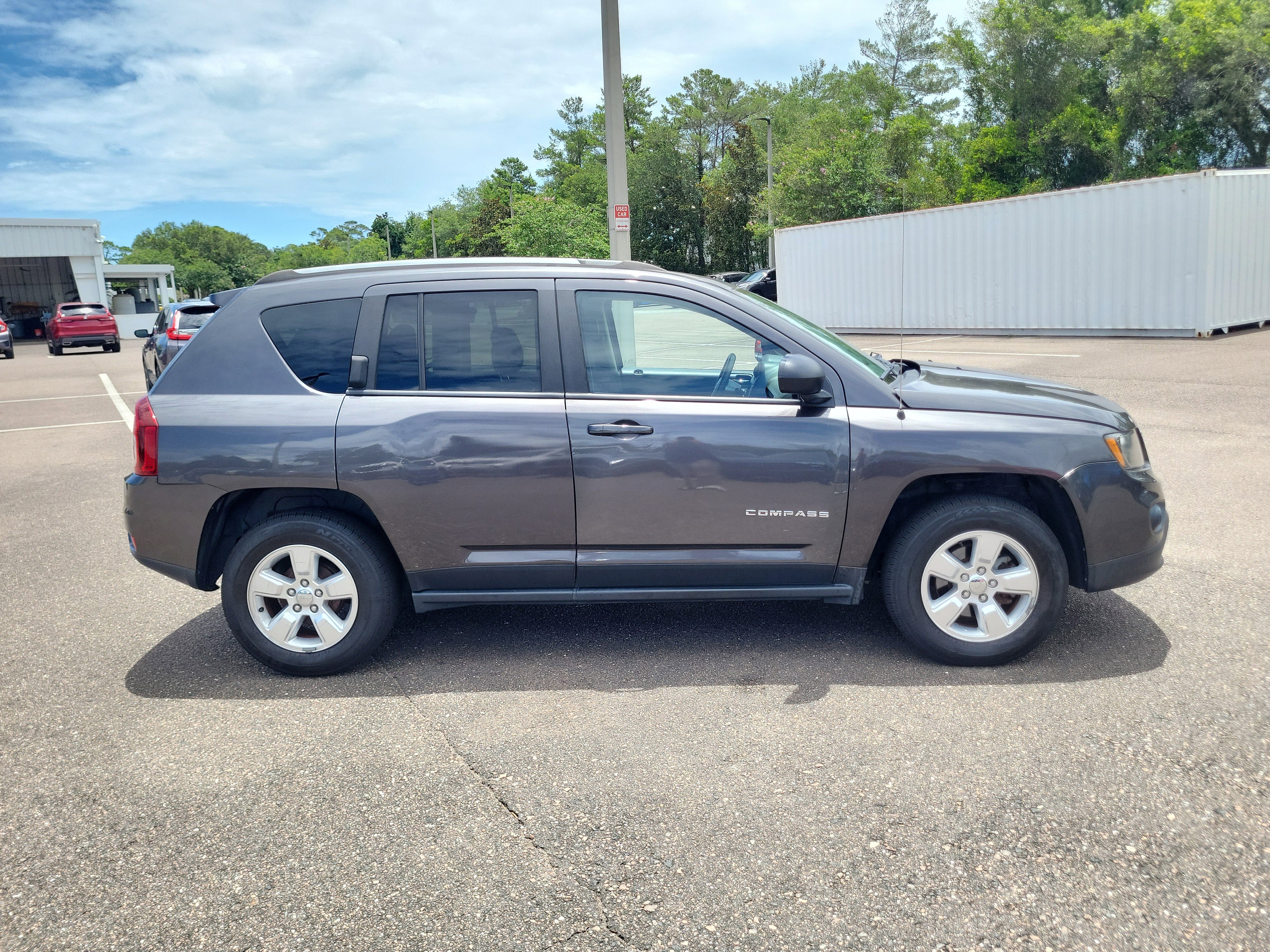 Used 2016 Jeep Compass Sport w/ Power Value Group FWD image 6