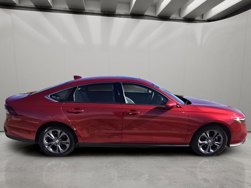 Used 2023 Honda Accord EX image 7