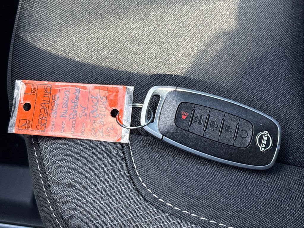 New 2025 Nissan Pathfinder SV w/ Black Appearance Package image 40