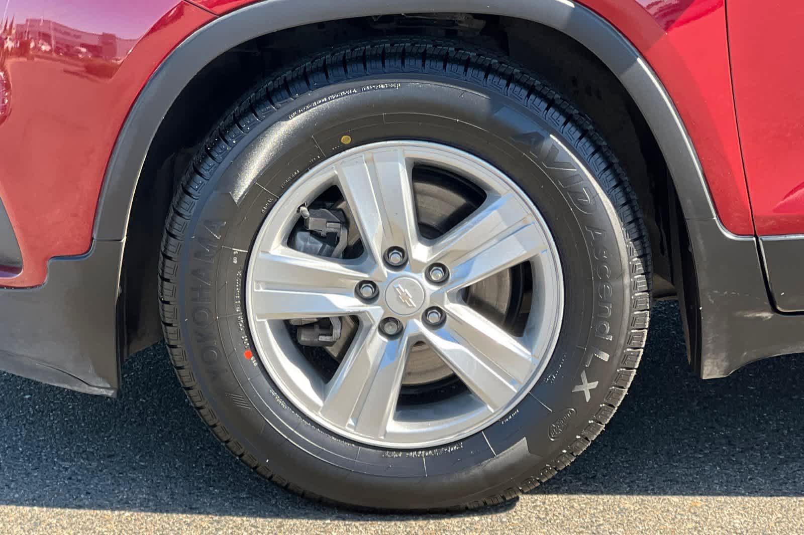 Used 2022 Chevrolet Trax LT w/ LT Convenience Package FWD image 30