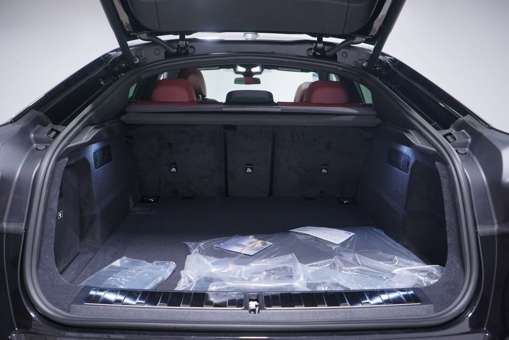 New 2026 BMW X6 xDrive40i w/ Premium Package AWD/4WD image 13