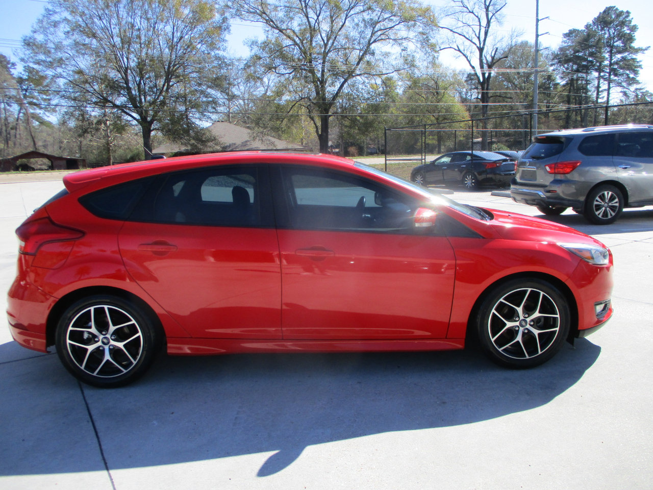 Used 2015 Ford Focus SE w/ SE Sport Package image 25