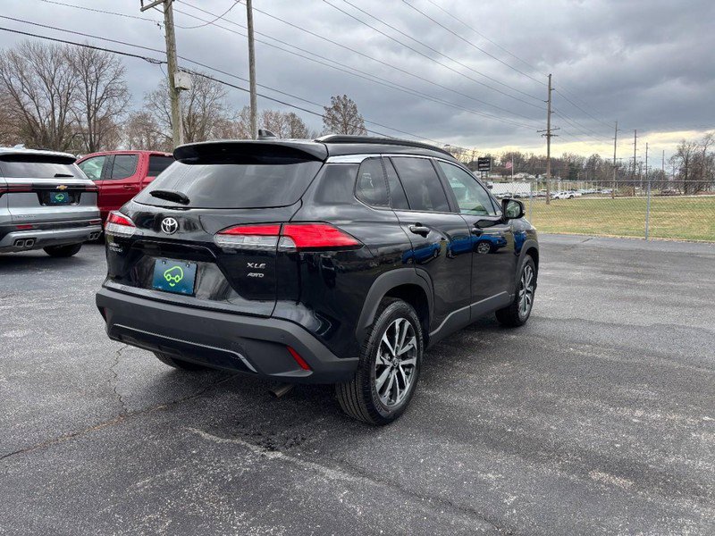 Used 2024 Toyota Corolla Cross XLE w/ Convenience Package image 5