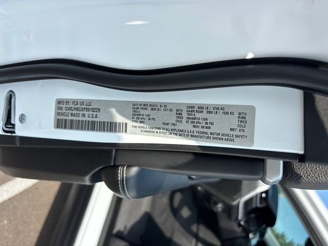 Used 2023 Jeep Grand Cherokee Limited AWD/4WD image 35