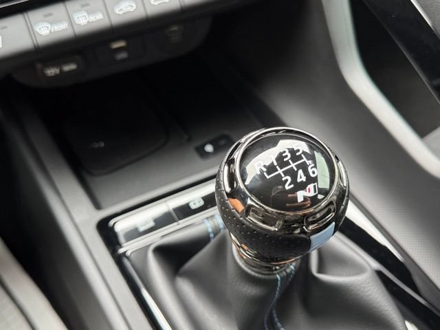 Used 2025 Hyundai Elantra N FWD image 21
