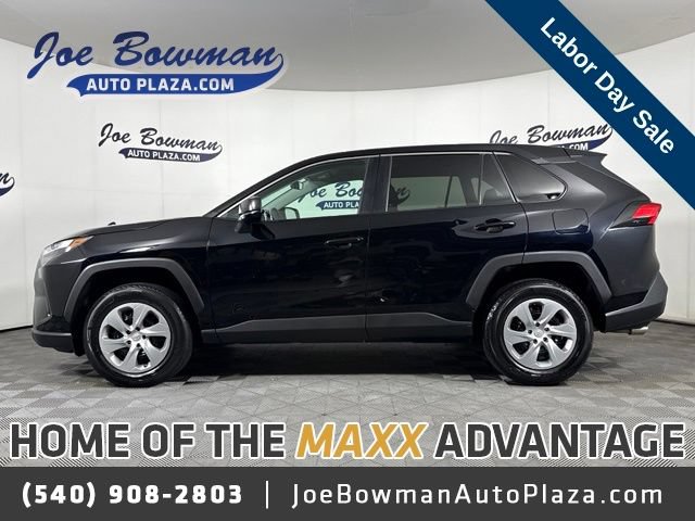 Used 2023 Toyota RAV4 LE AWD/4WD image 1