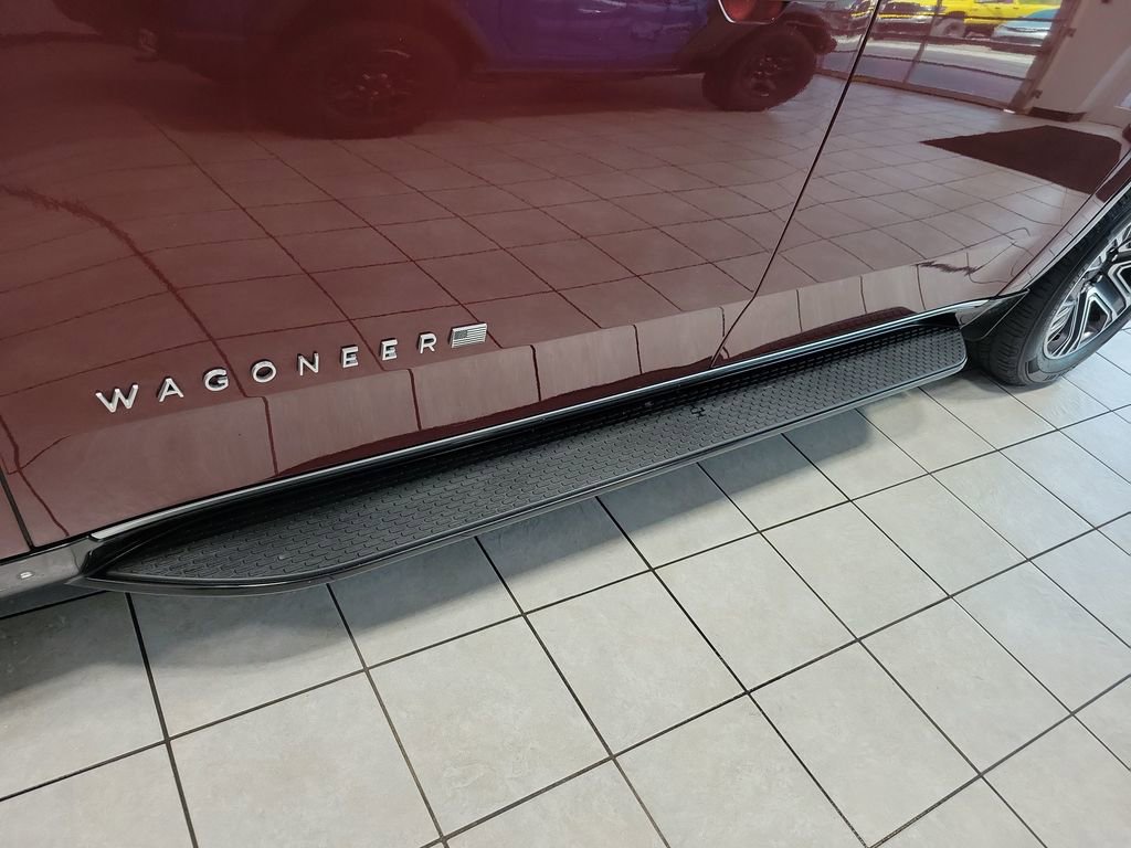 Used 2023 Jeep Wagoneer L Series II w/ Convenience Group I AWD/4WD image 30