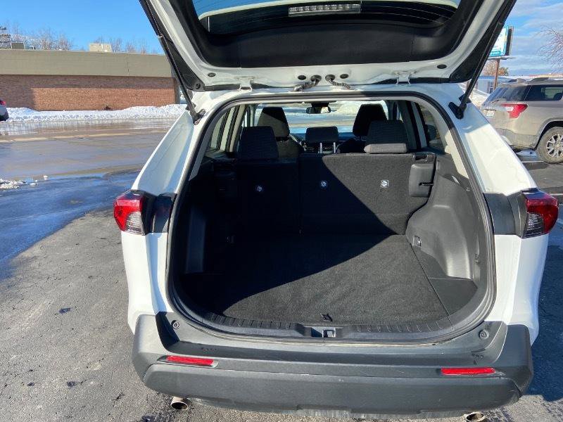 Used 2024 Toyota RAV4 LE image 5