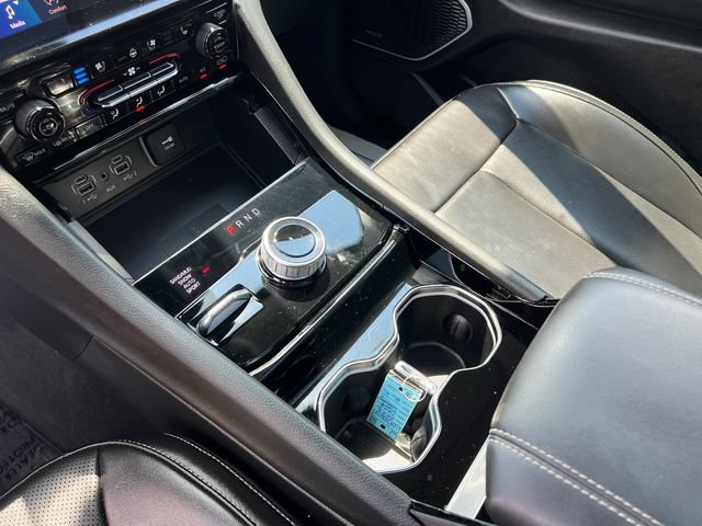 Used 2023 Jeep Grand Cherokee L Limited w/ Luxury Tech Group II AWD/4WD image 21