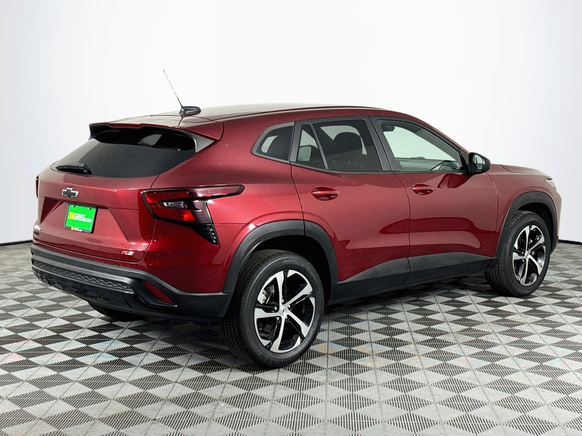 Used 2024 Chevrolet Trax RS FWD image 8